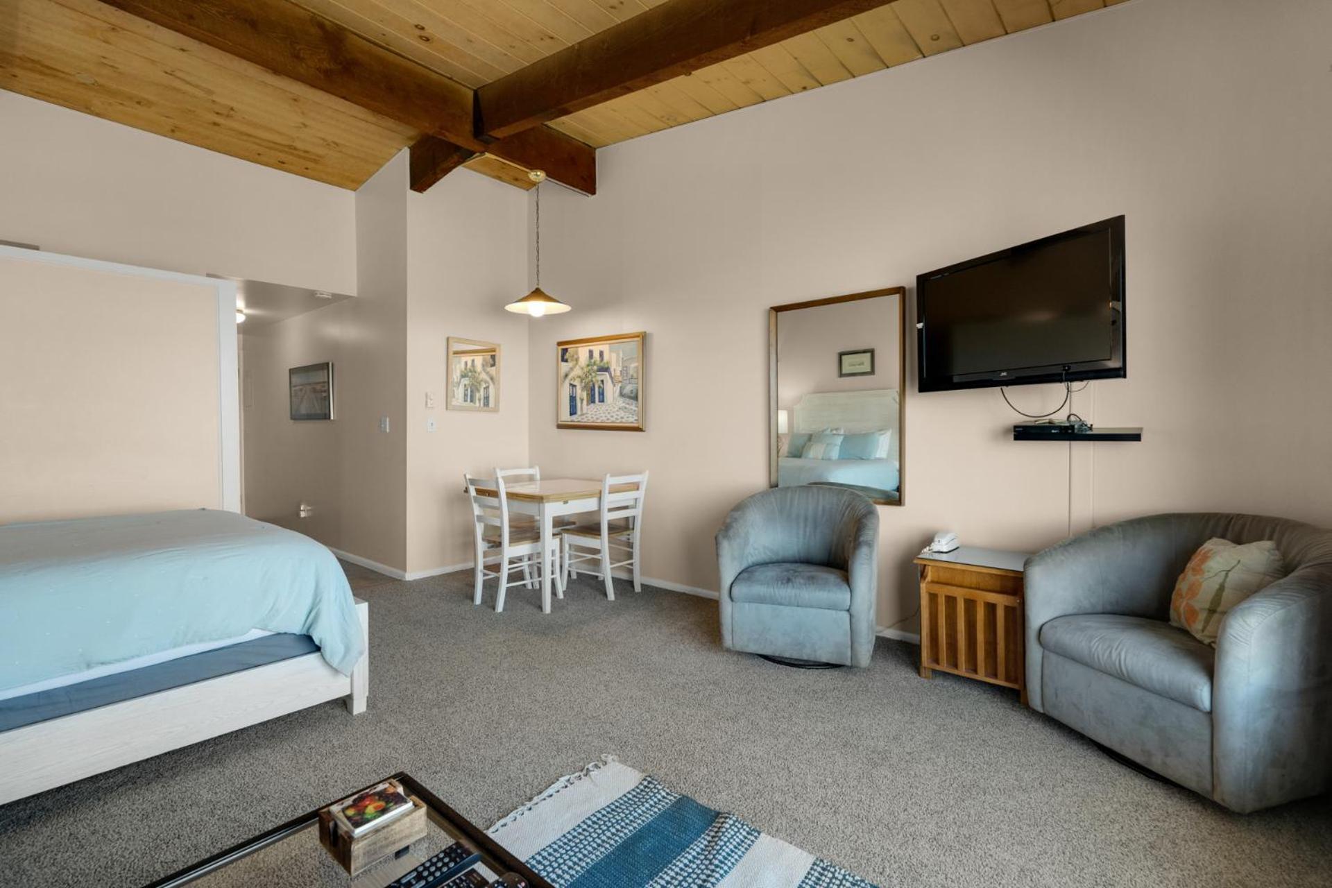 Aparthotel The Tides By The Sea Seaside Exterior foto